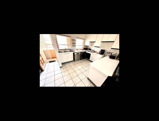 2 BEDROOM APARTMENT FOR SALE IN RANDHART